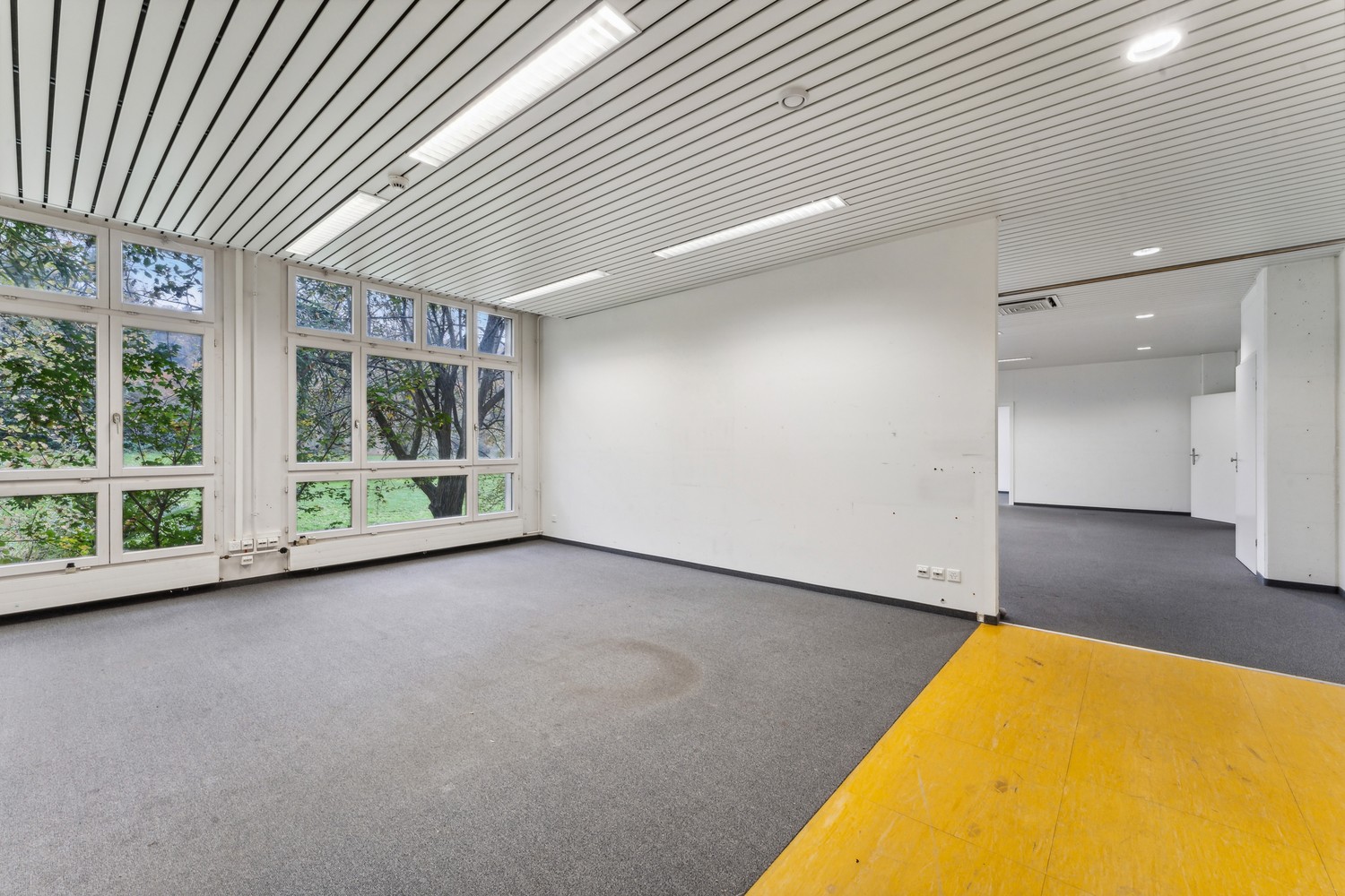 625m² bureau