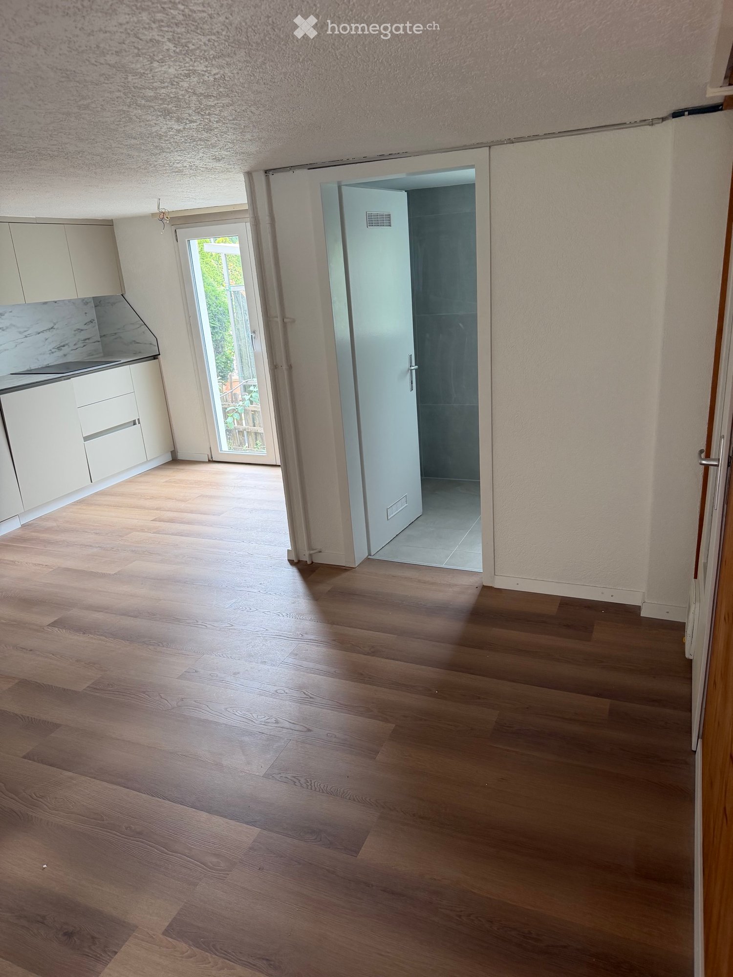 Bella casa ben curata e recentemente ristrutturata in buona posizione da affittare. Ideale per una famiglia. Ambienti luminosi, spaziosi e piacevole atmosfera abitativa.

Per ulteriori informazioni o per un appuntamento per una visita, non esitate a contattarci.

+41 78 832 09 11