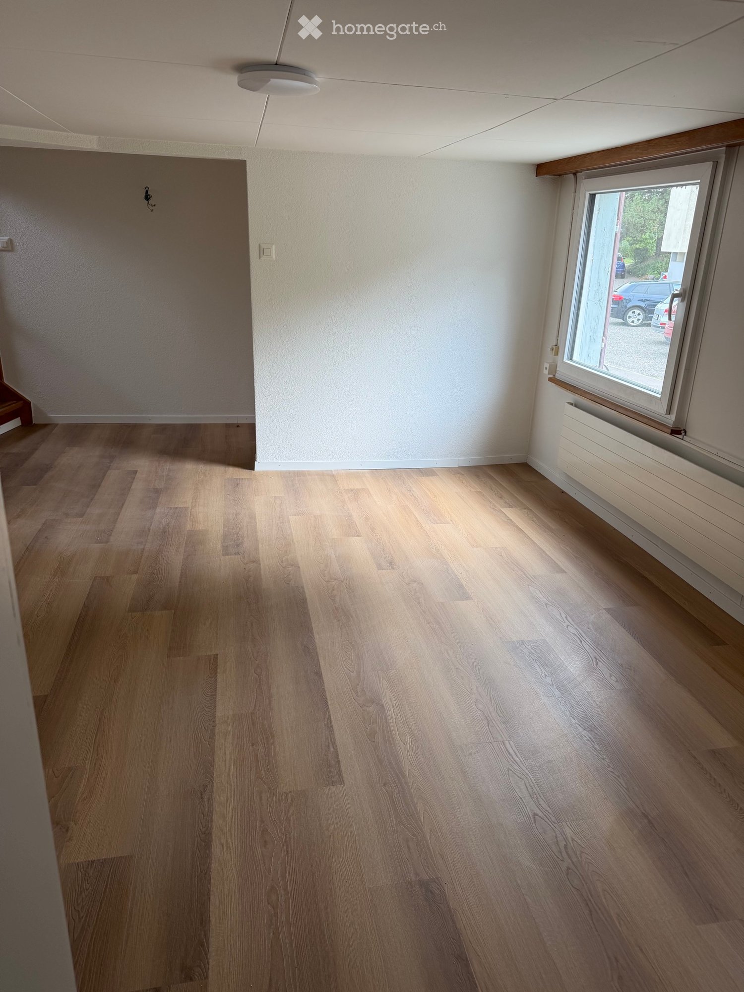 Bella casa ben curata e recentemente ristrutturata in buona posizione da affittare. Ideale per una famiglia. Ambienti luminosi, spaziosi e piacevole atmosfera abitativa.

Per ulteriori informazioni o per un appuntamento per una visita, non esitate a contattarci.

+41 78 832 09 11