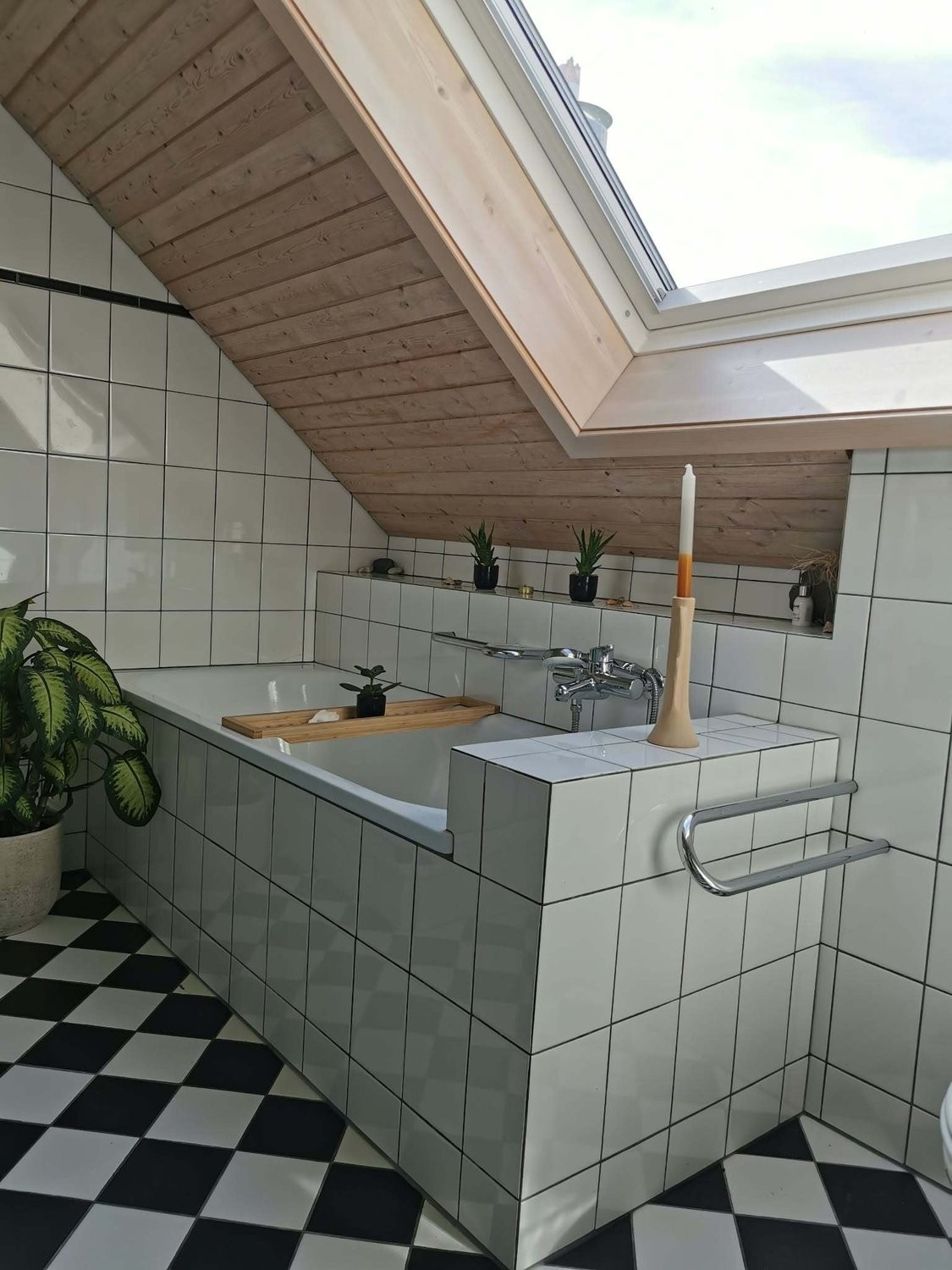 Appartamento arredato di 7 ½ locali, foto 6 di 10