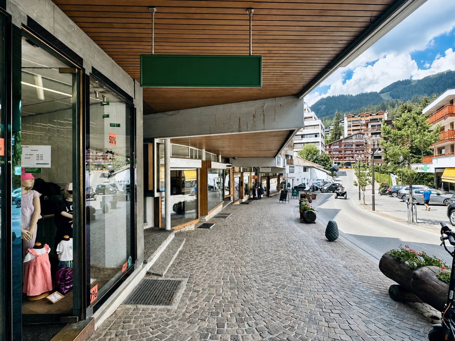 167m² locale commerciale