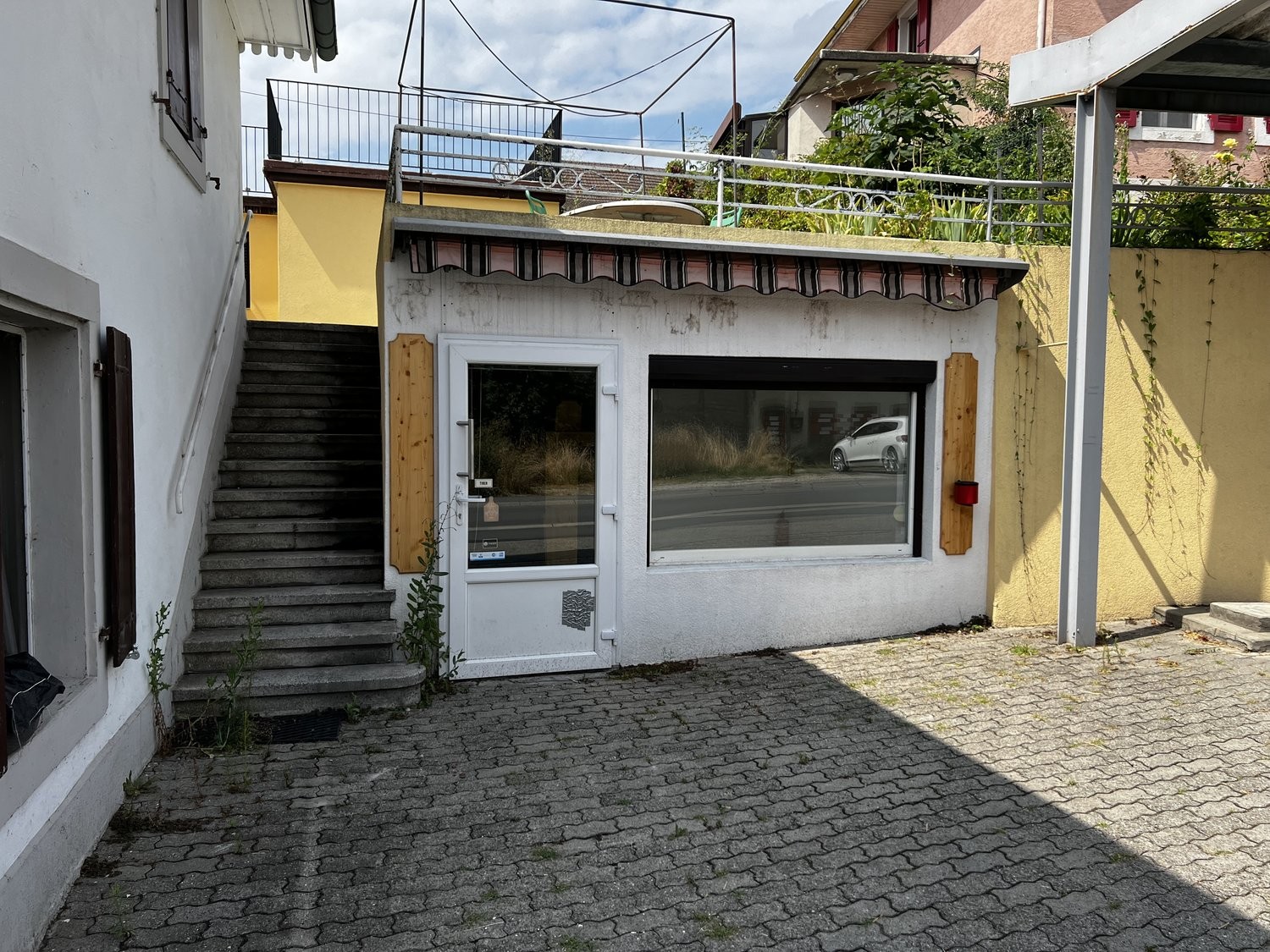 48m² negozio