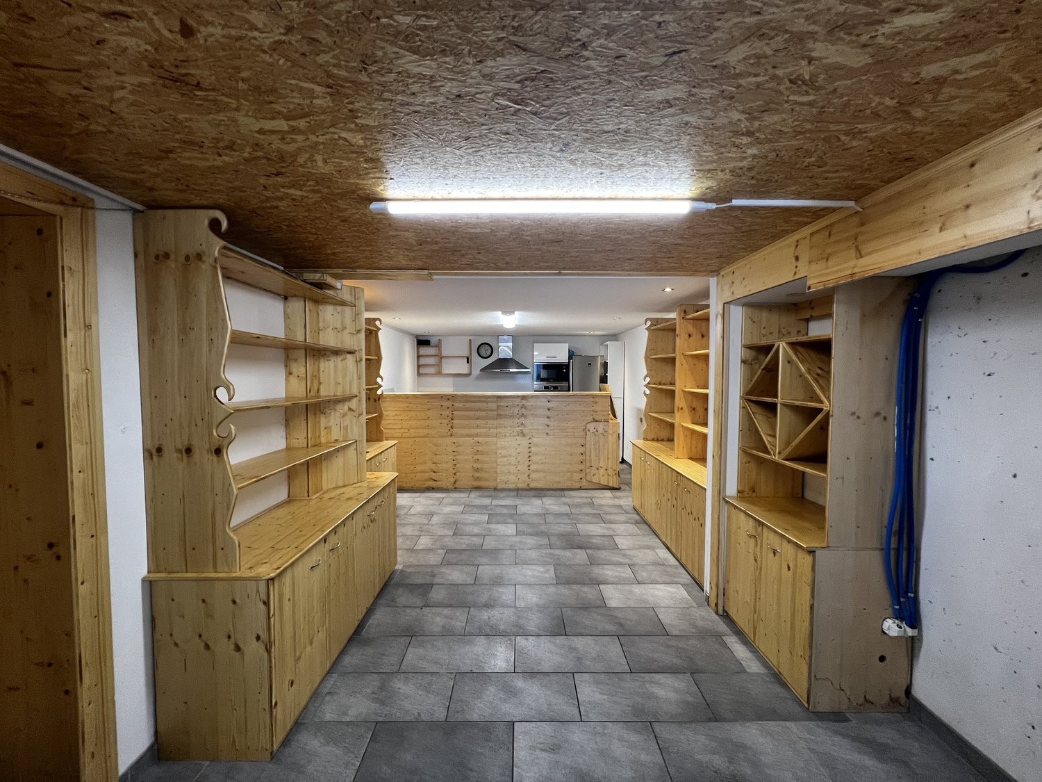 48m² negozio