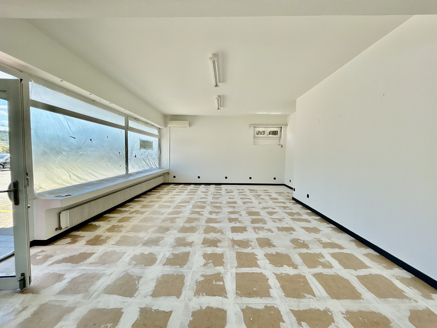 78m² living / commercial building