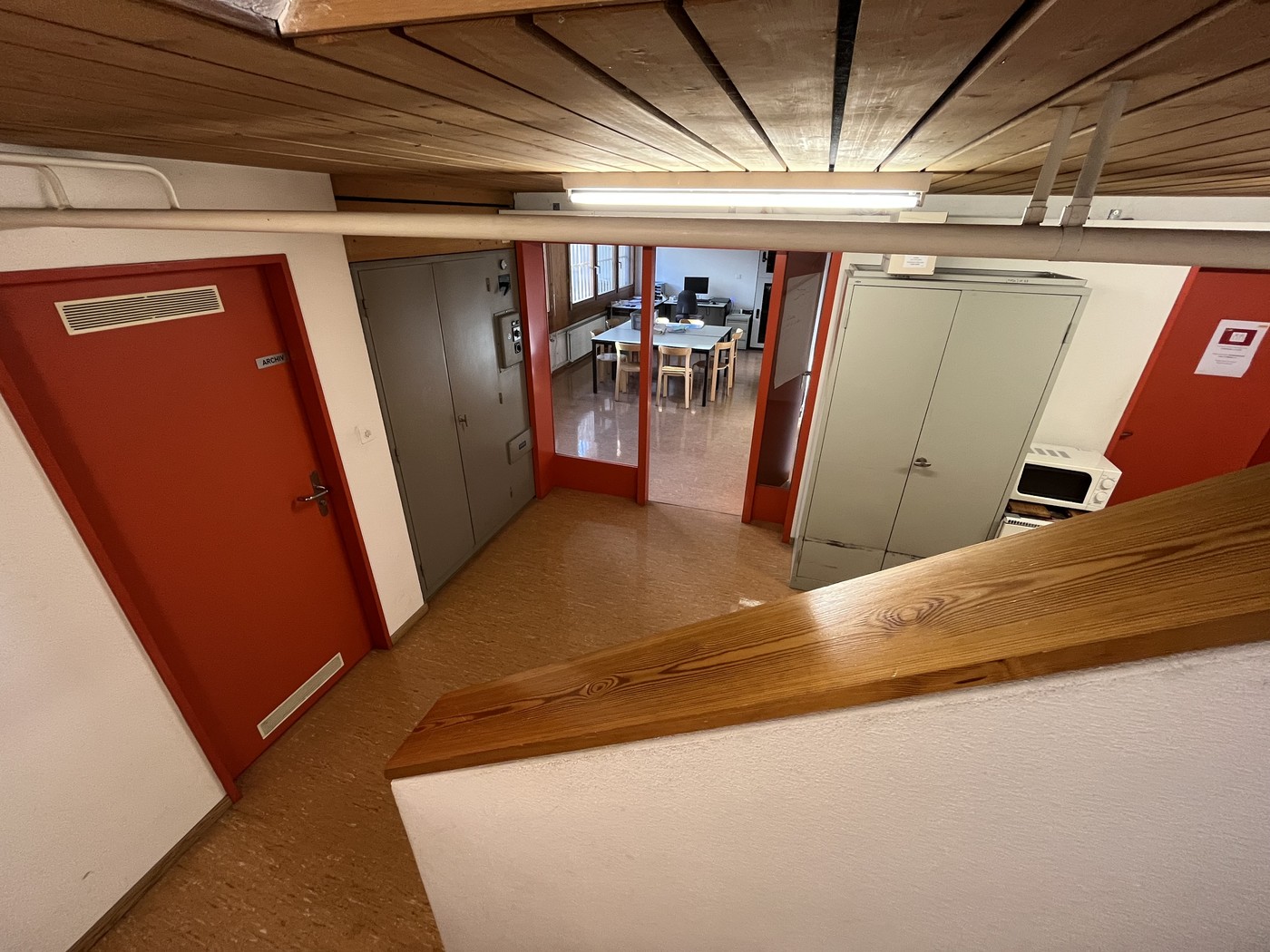 300m² commercial
