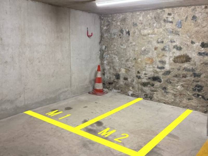 Posto auto coperto per biciclette
