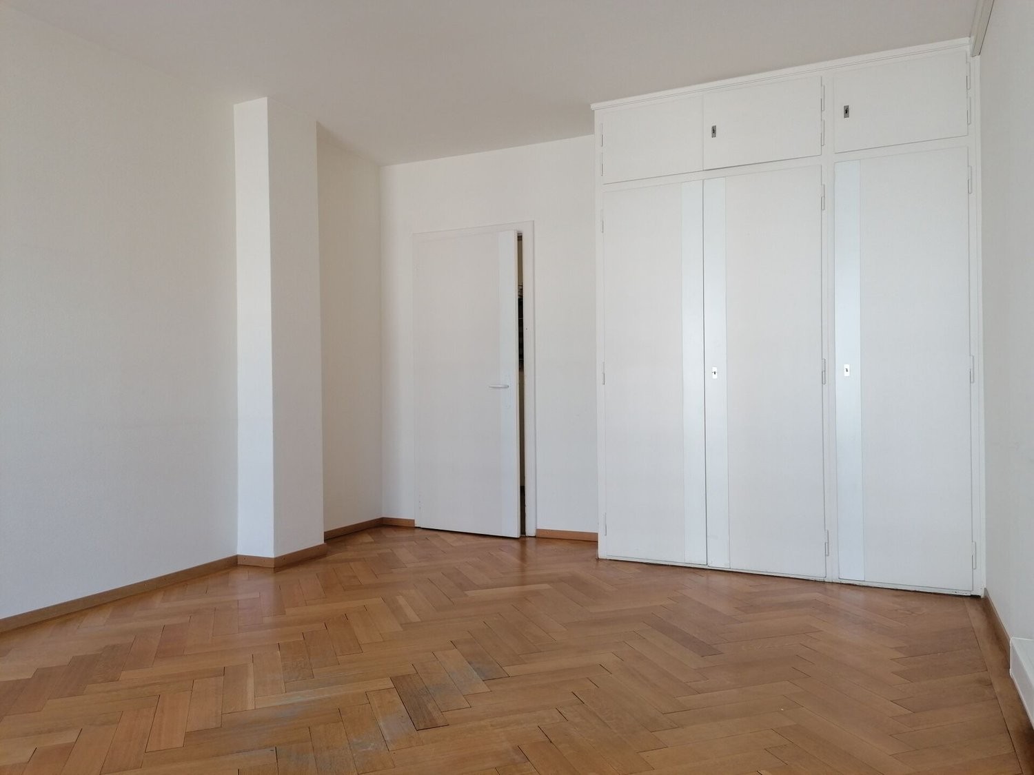 238m² ufficio, foto 3 di 9