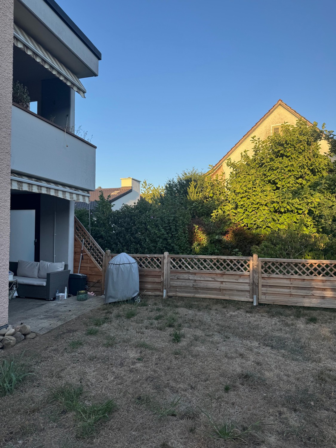 Appartement de 3 ½ pièces

En cas d'intérêt, veuillez appeler, les détails supplémentaires seront clarifiés par téléphone
