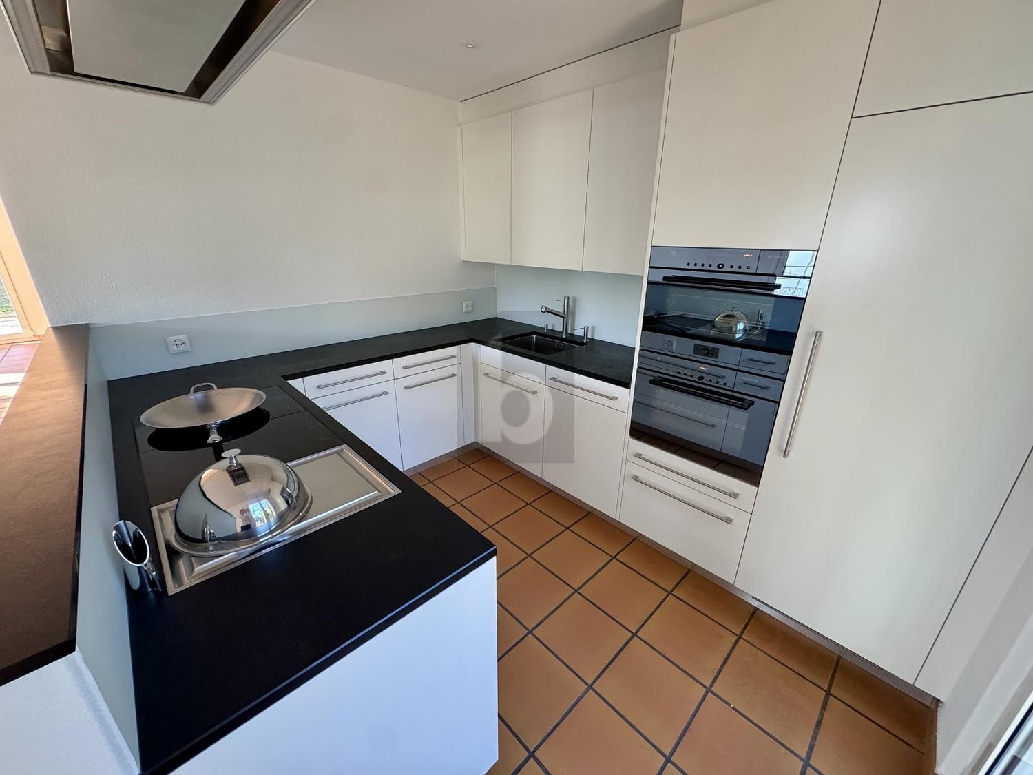 Casa unifamiliare con 6 ½ locali, foto 3 di 4