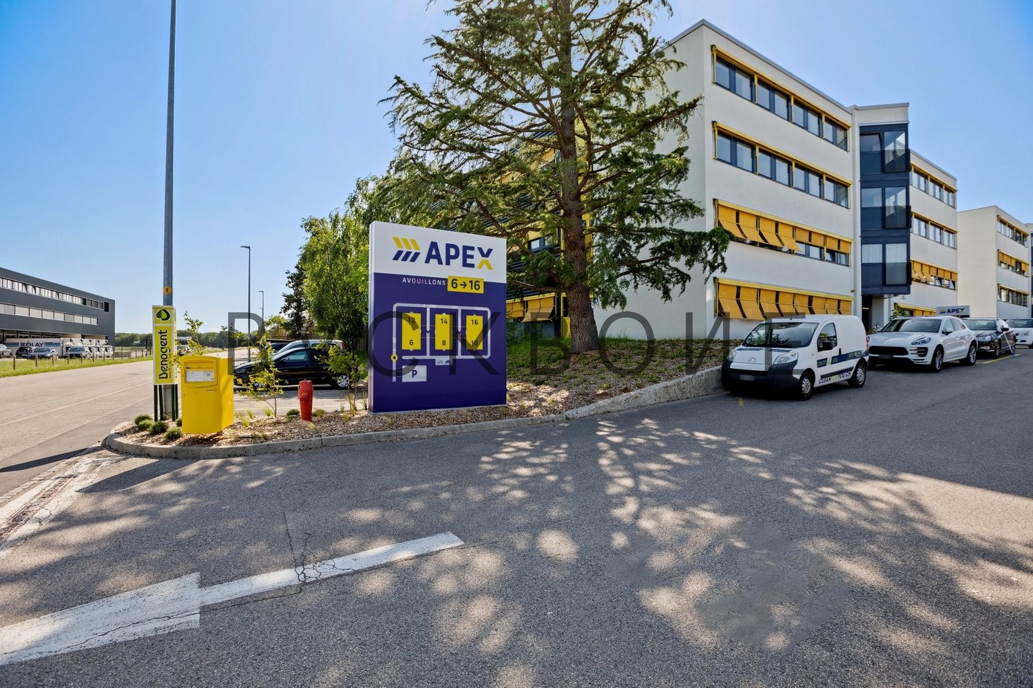 Atelier di 236m²