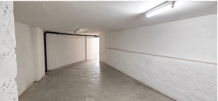 100m² commerciale