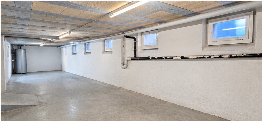 100m² commerciale