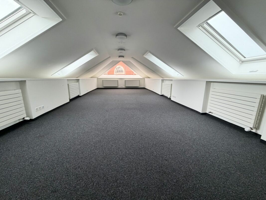 1306m² ufficio