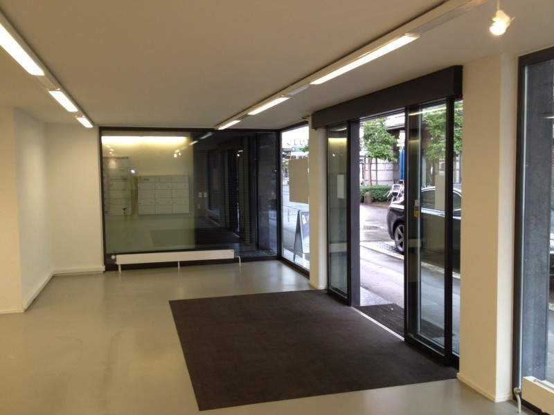 96m² shop