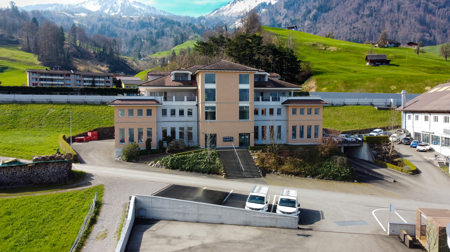 697m² bureau