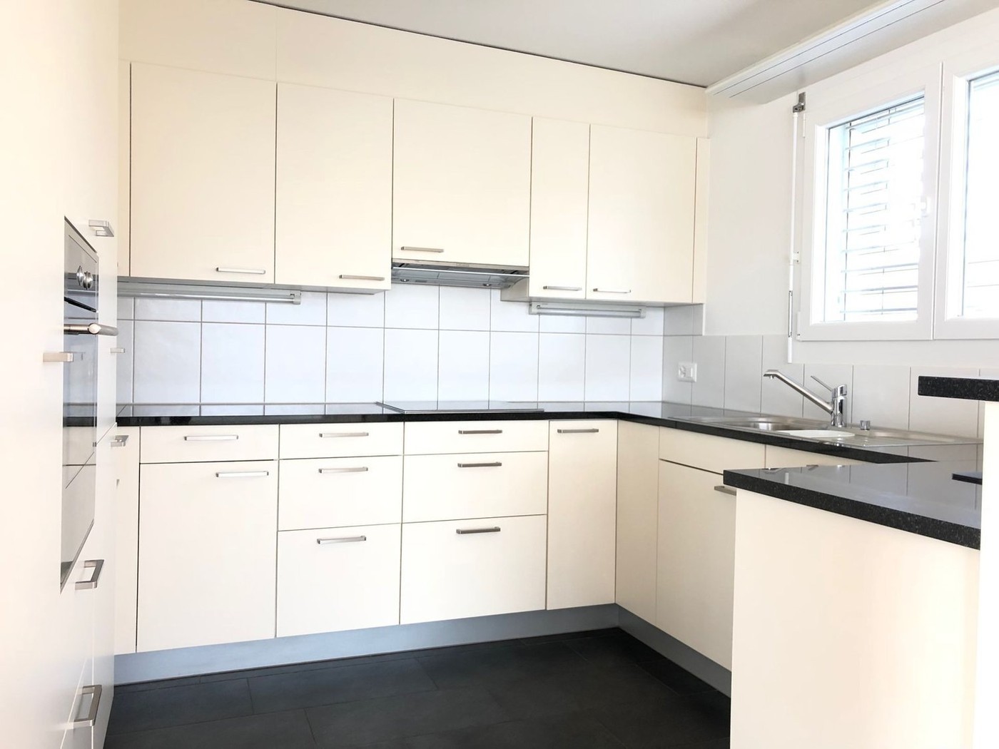 Appartamento mansardato di 3 ½ locali, foto 10 di 10