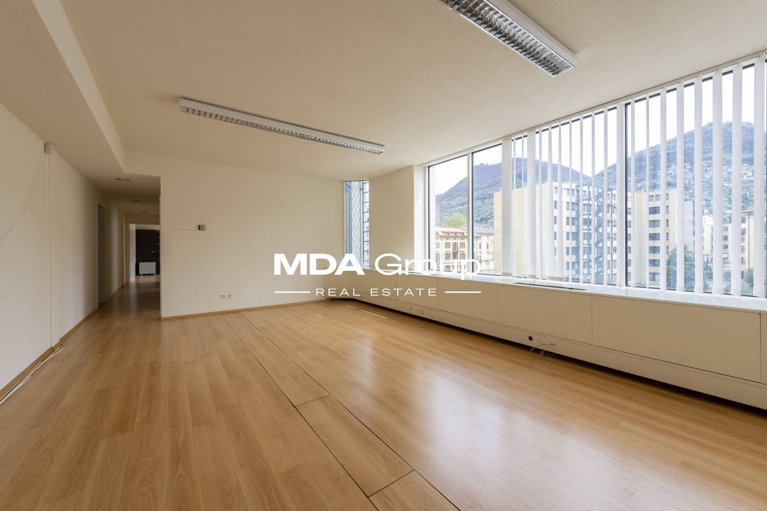105m² office