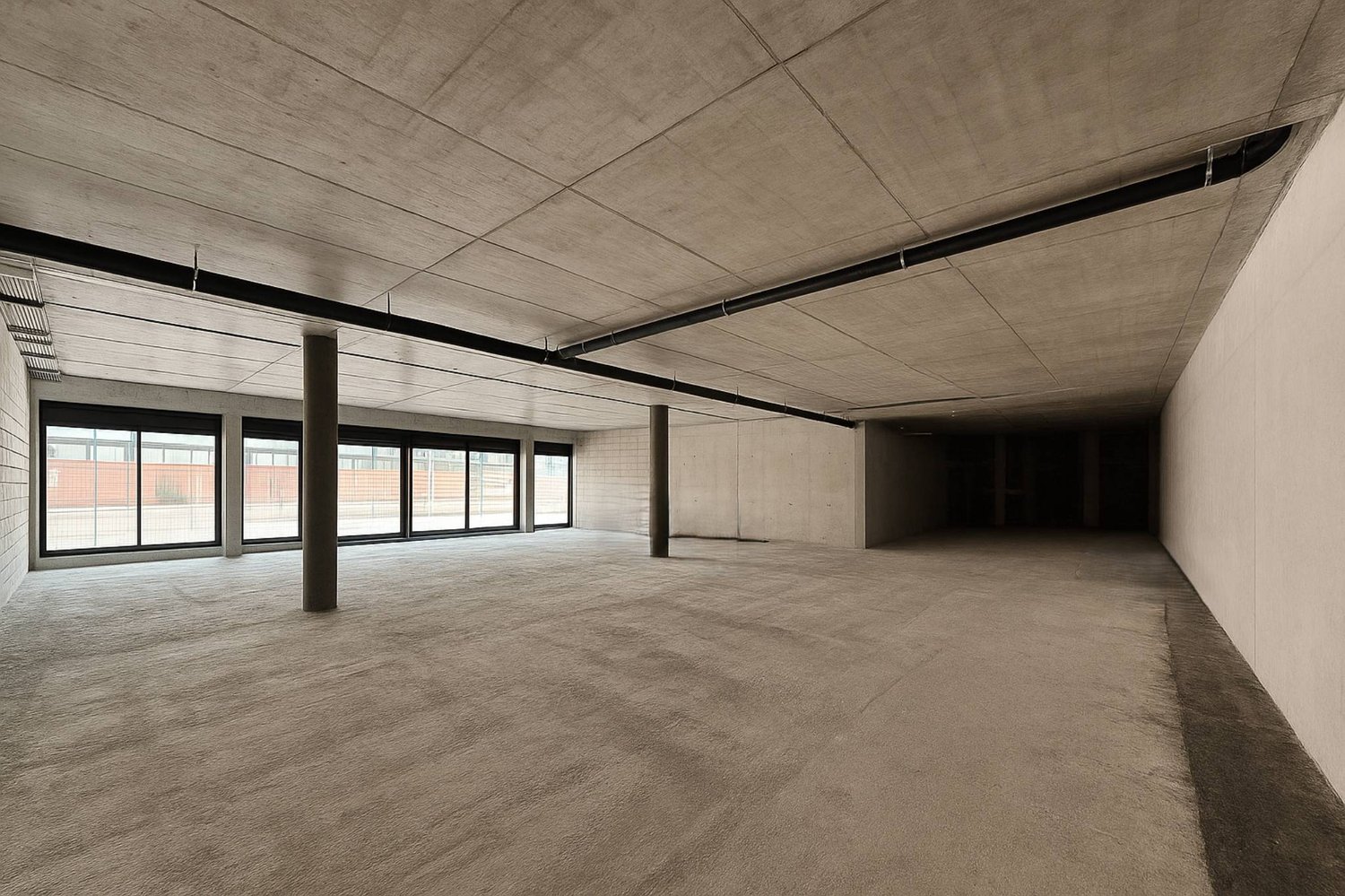 339m² arcade