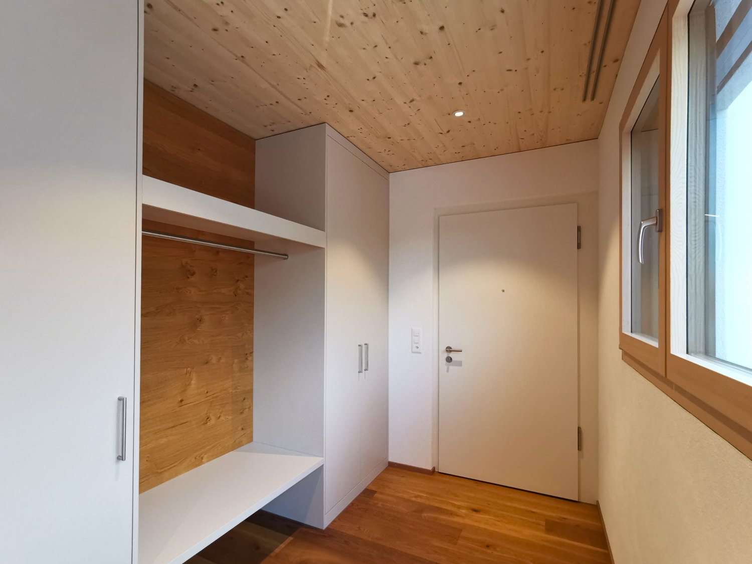 Appartamento mansardato di 2 ½ locali, foto 3 di 10