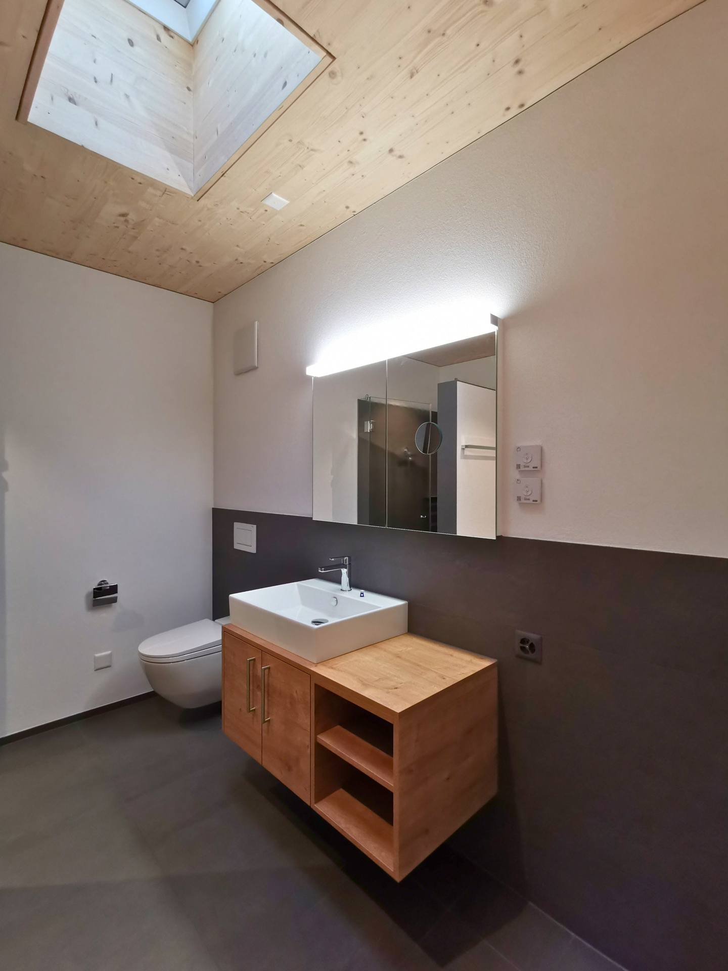 Appartamento mansardato di 2 ½ locali, foto 8 di 10
