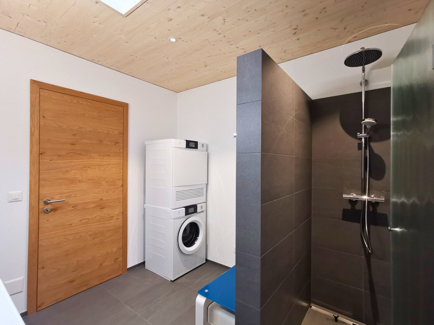 Appartamento mansardato di 2 ½ locali, foto 6 di 10