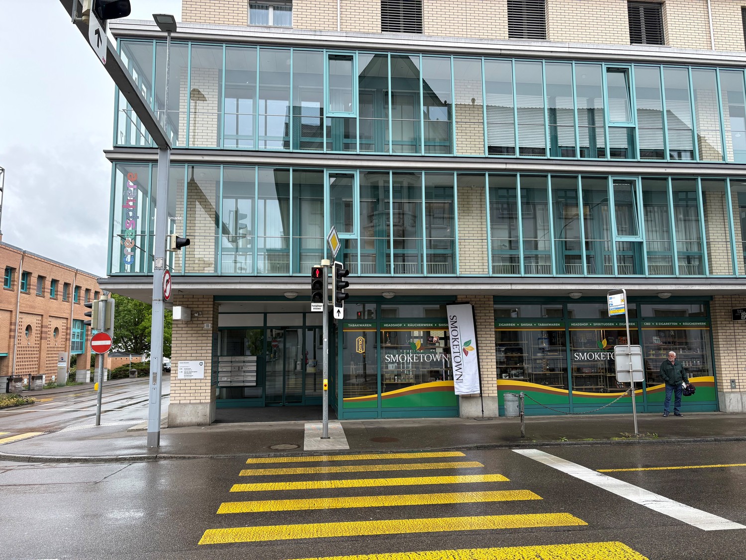 126-412m² office