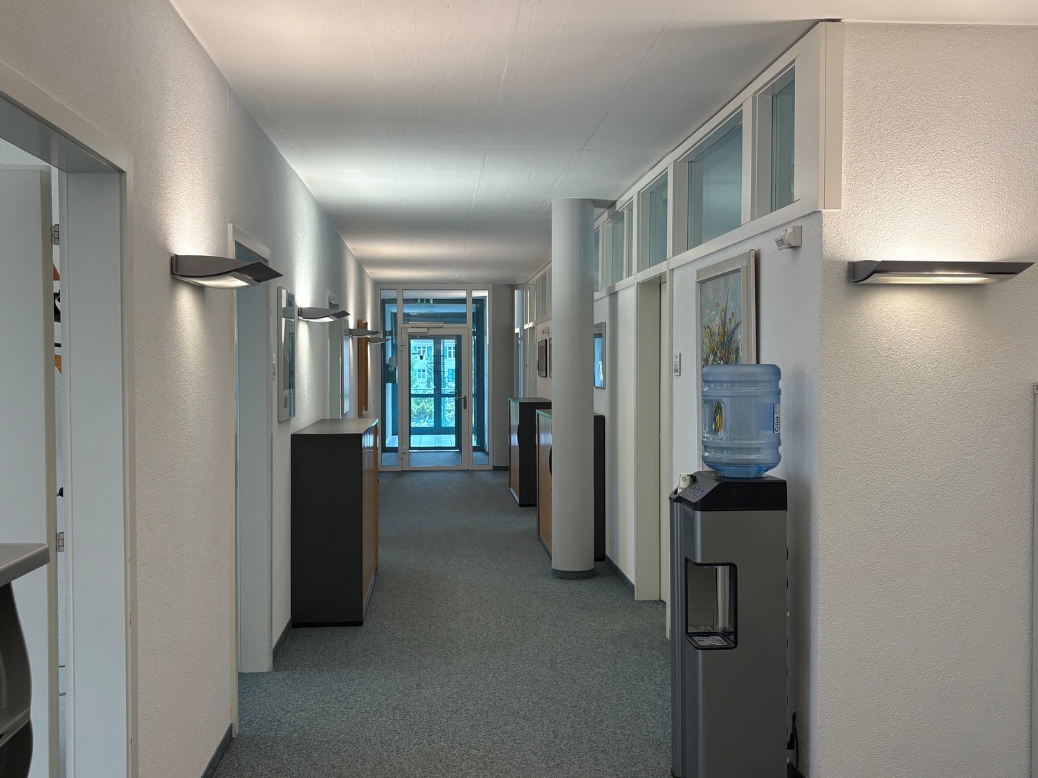 126-412m² office