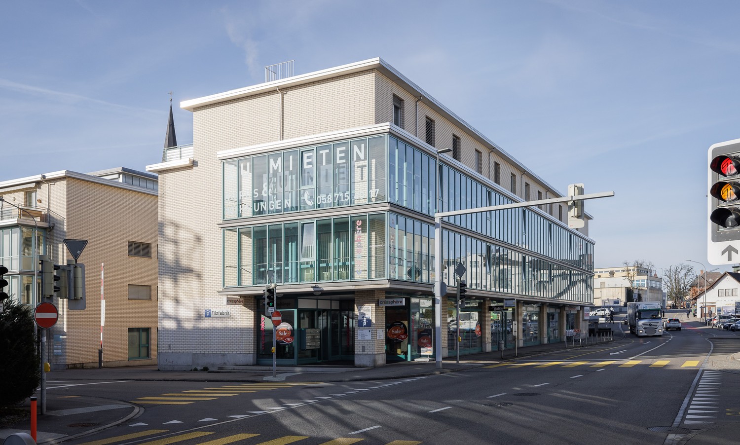 126-412m² office