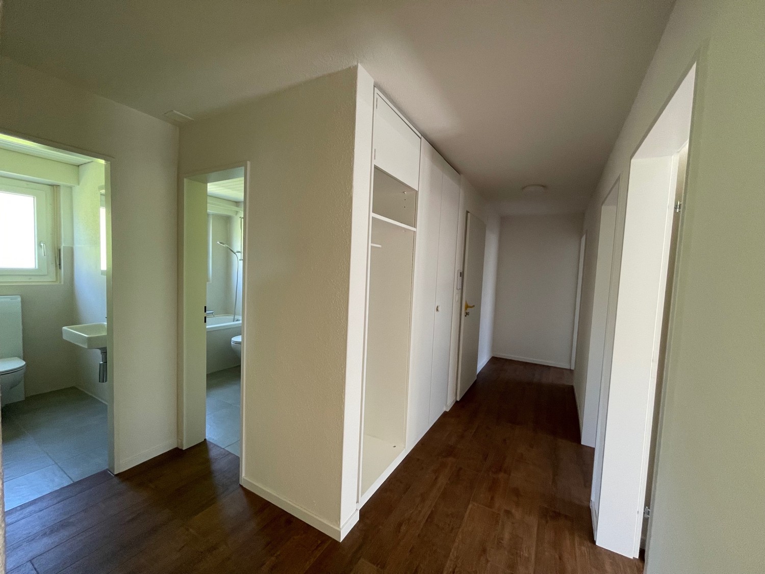 Appartamento di 2 ½ locali, foto 2 di 8