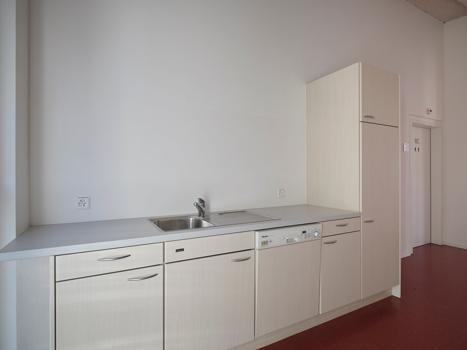 1100m² commerciale