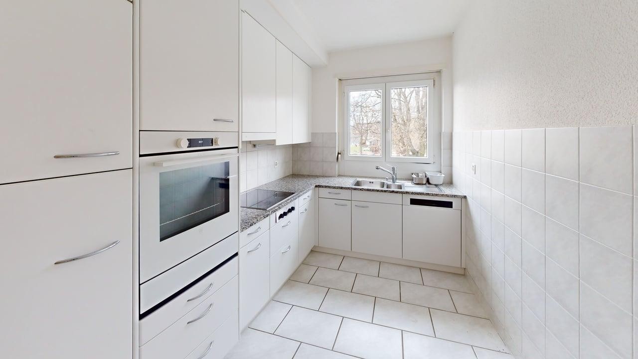 5 rooms apartment