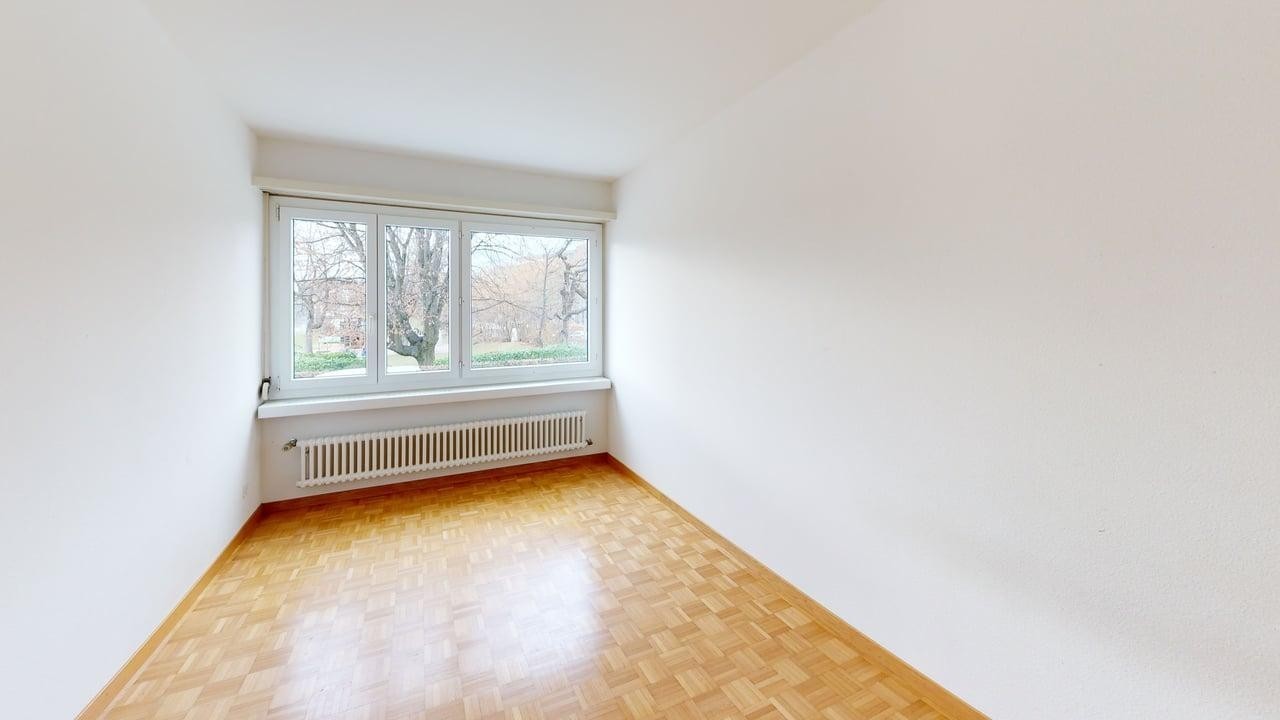 5 rooms apartment