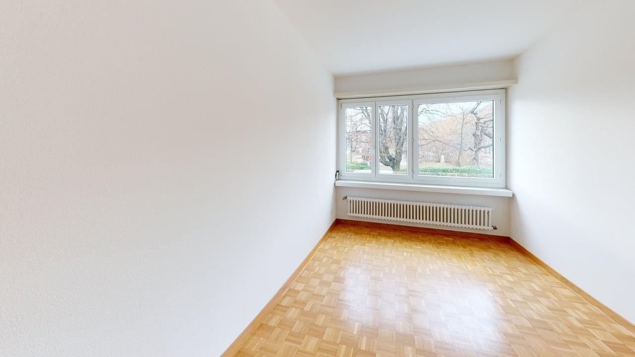 5 rooms apartment