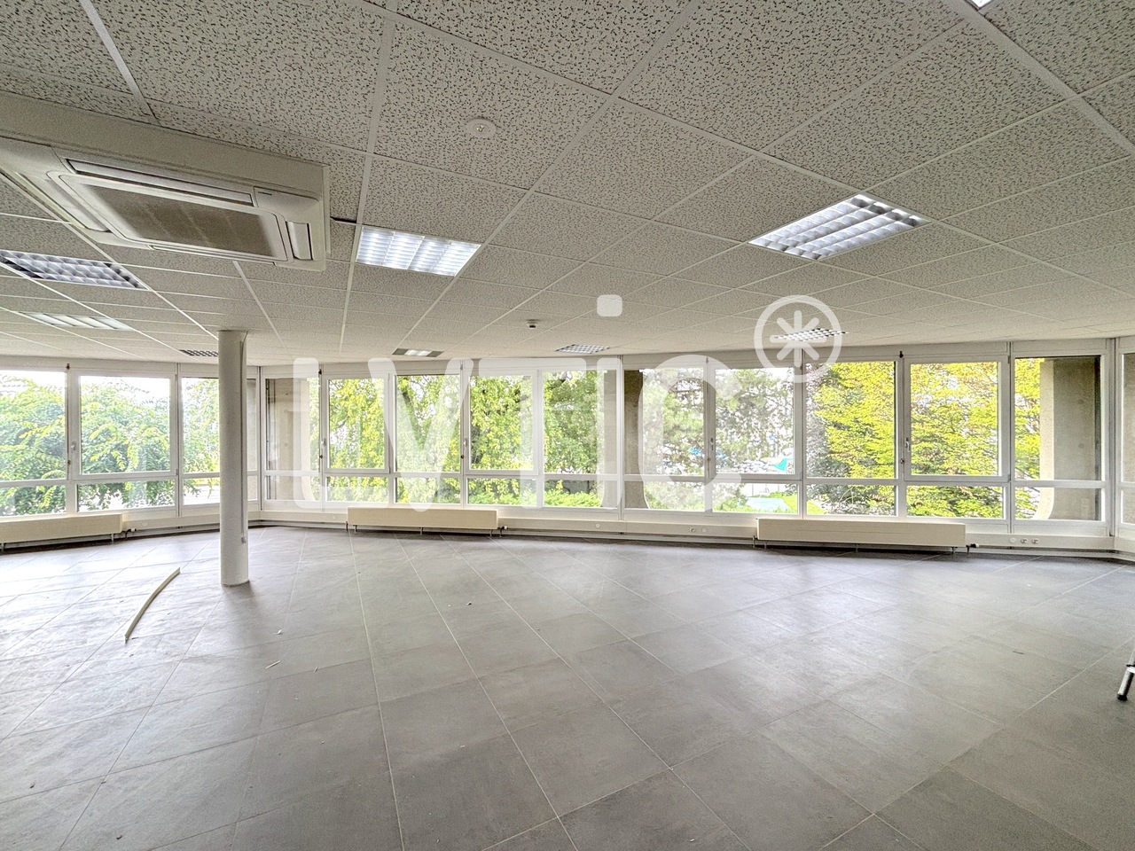 640m² negozio