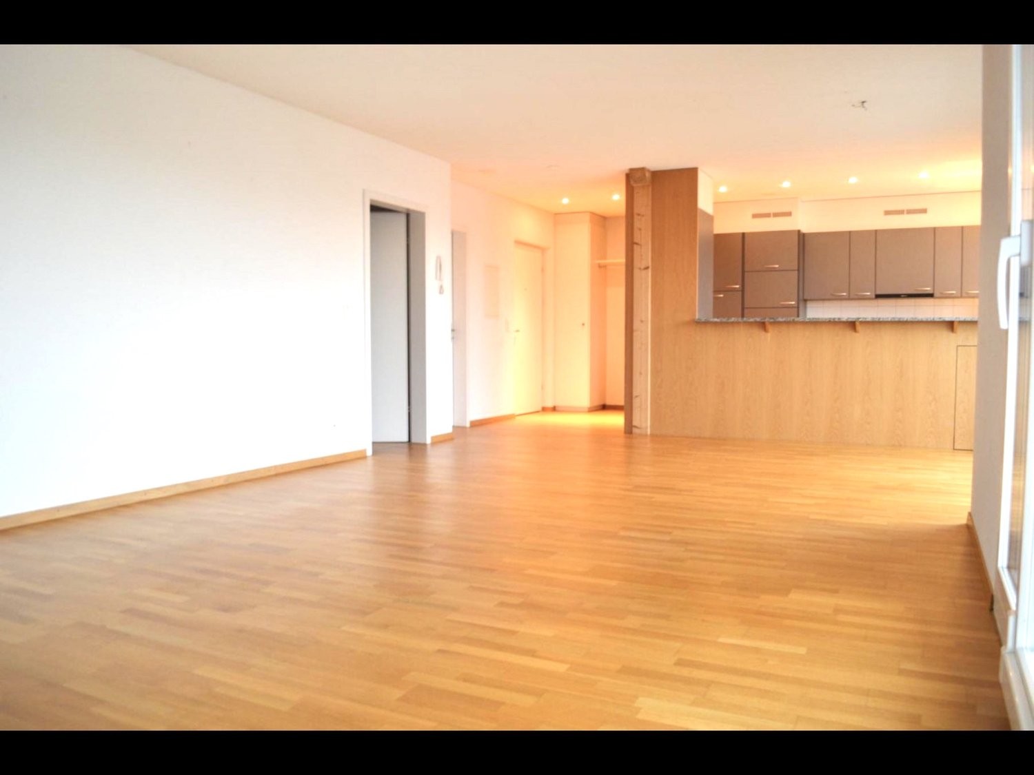 Appartamento attico di 2 ½ locali, foto 1 di 10