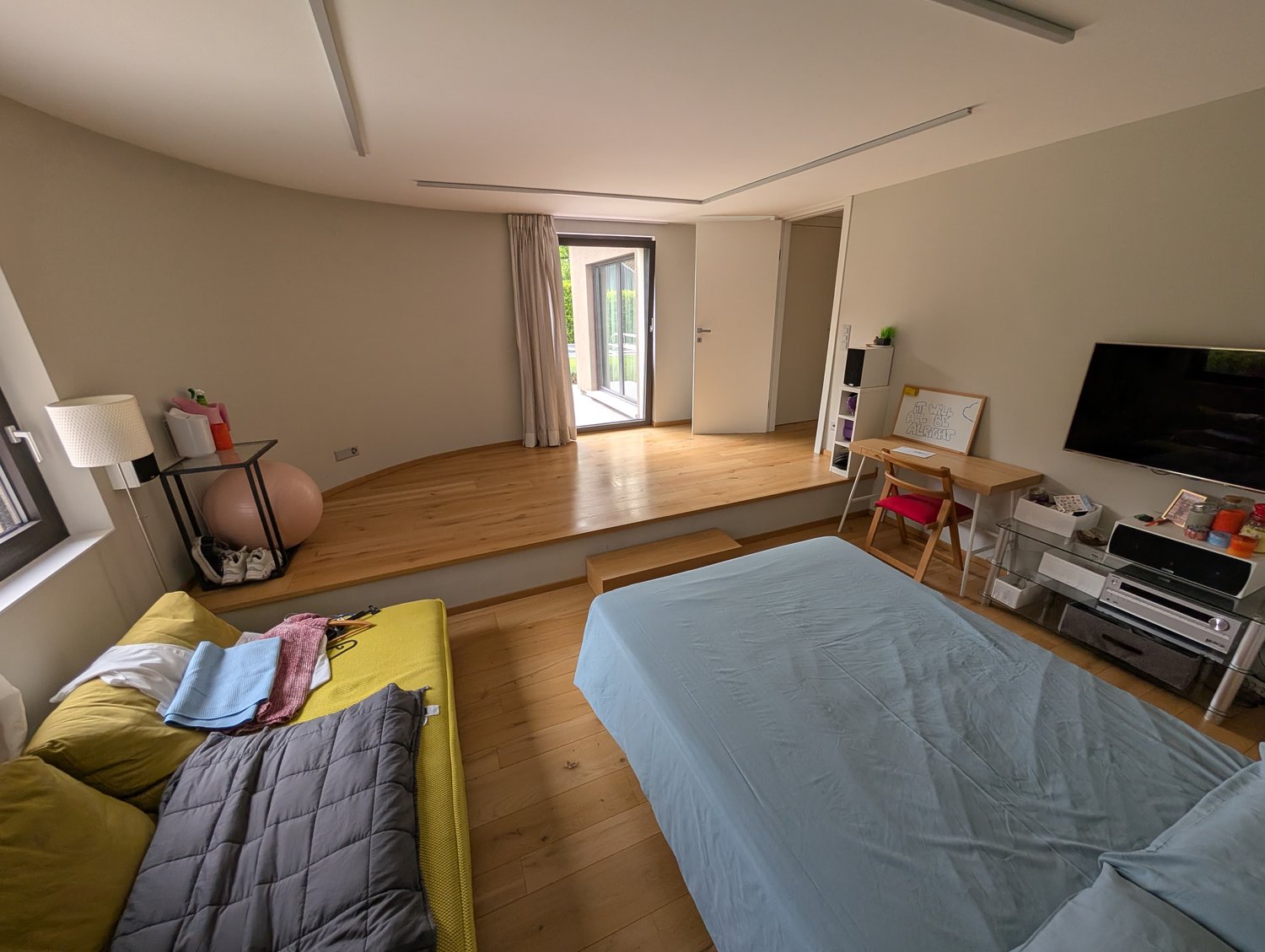 1 room single room, foto 1 di 8