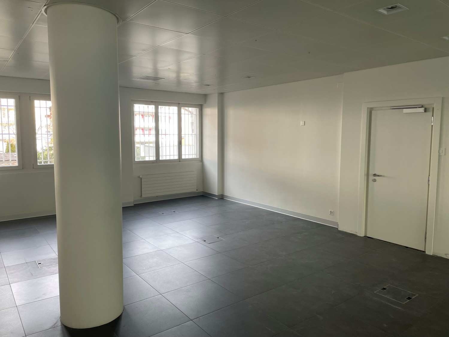 64m² commerciale
