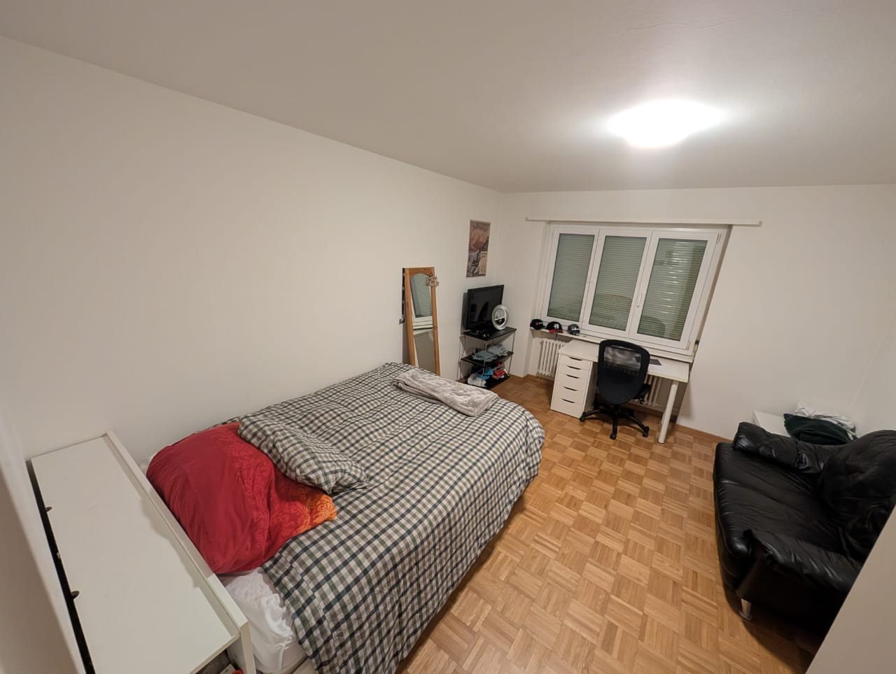 Stanza in un appartamento condiviso, foto 1 di 5