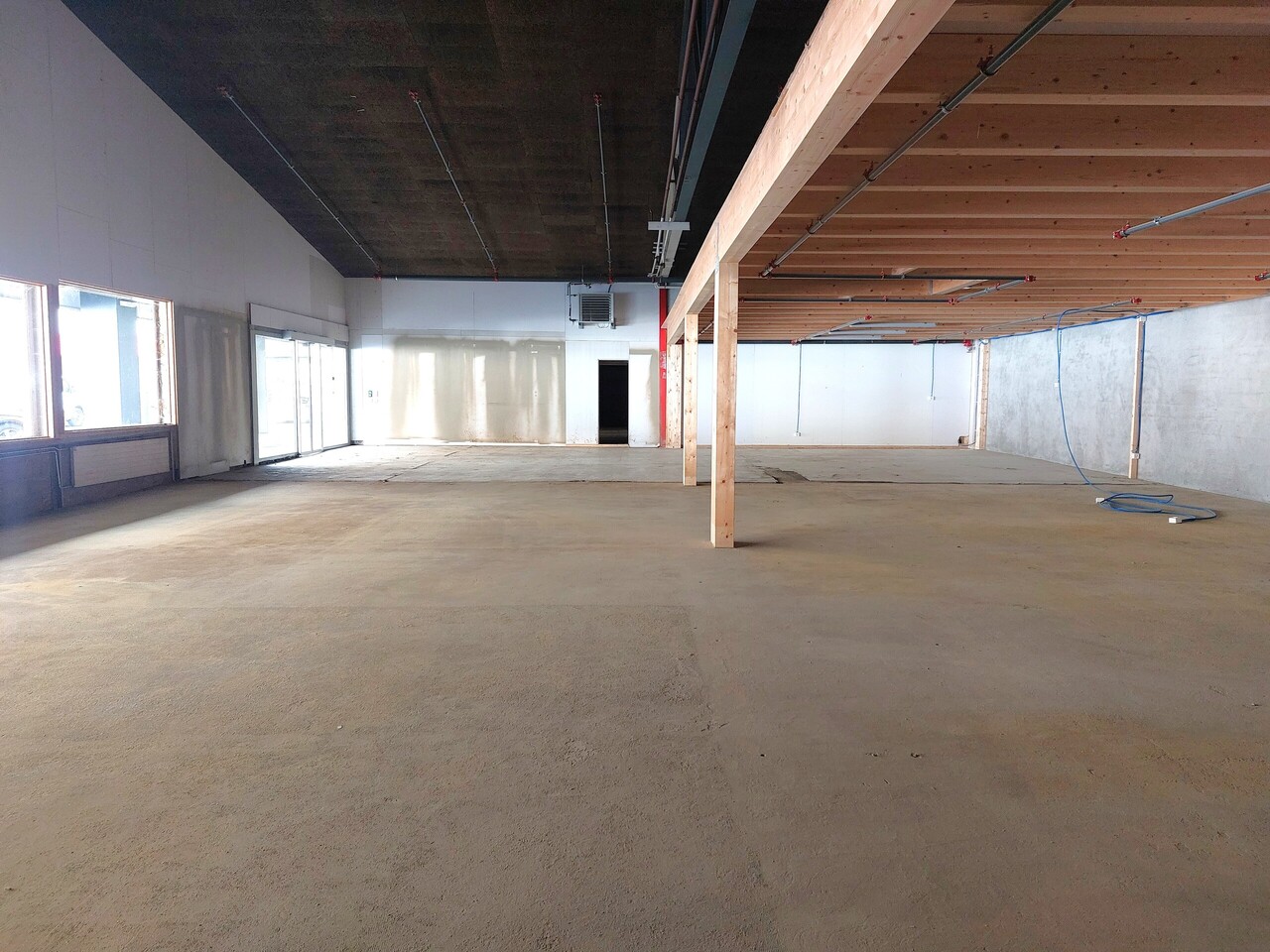 582m² commerciale