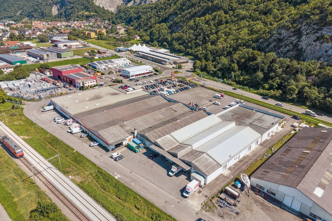 582m² commerciale