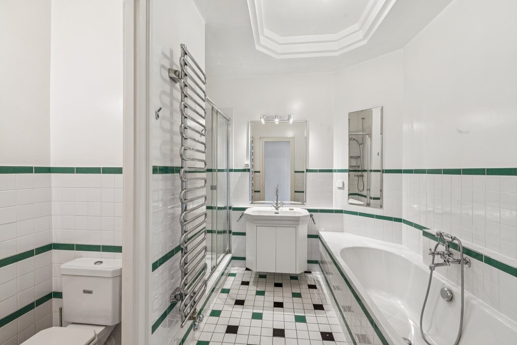 7 rooms apartment, foto 5 di 10