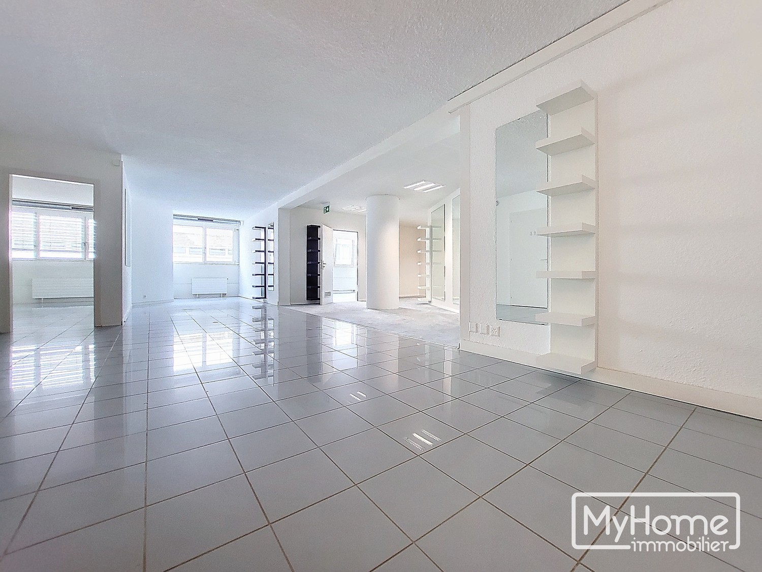 334m² negozio