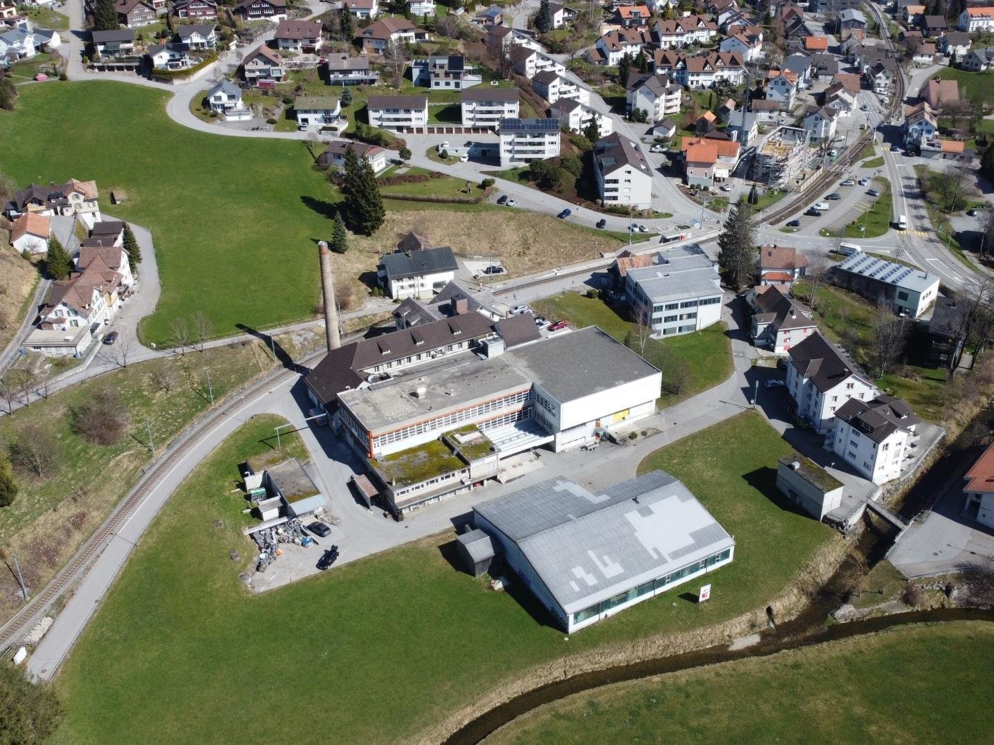 670m² commerciale