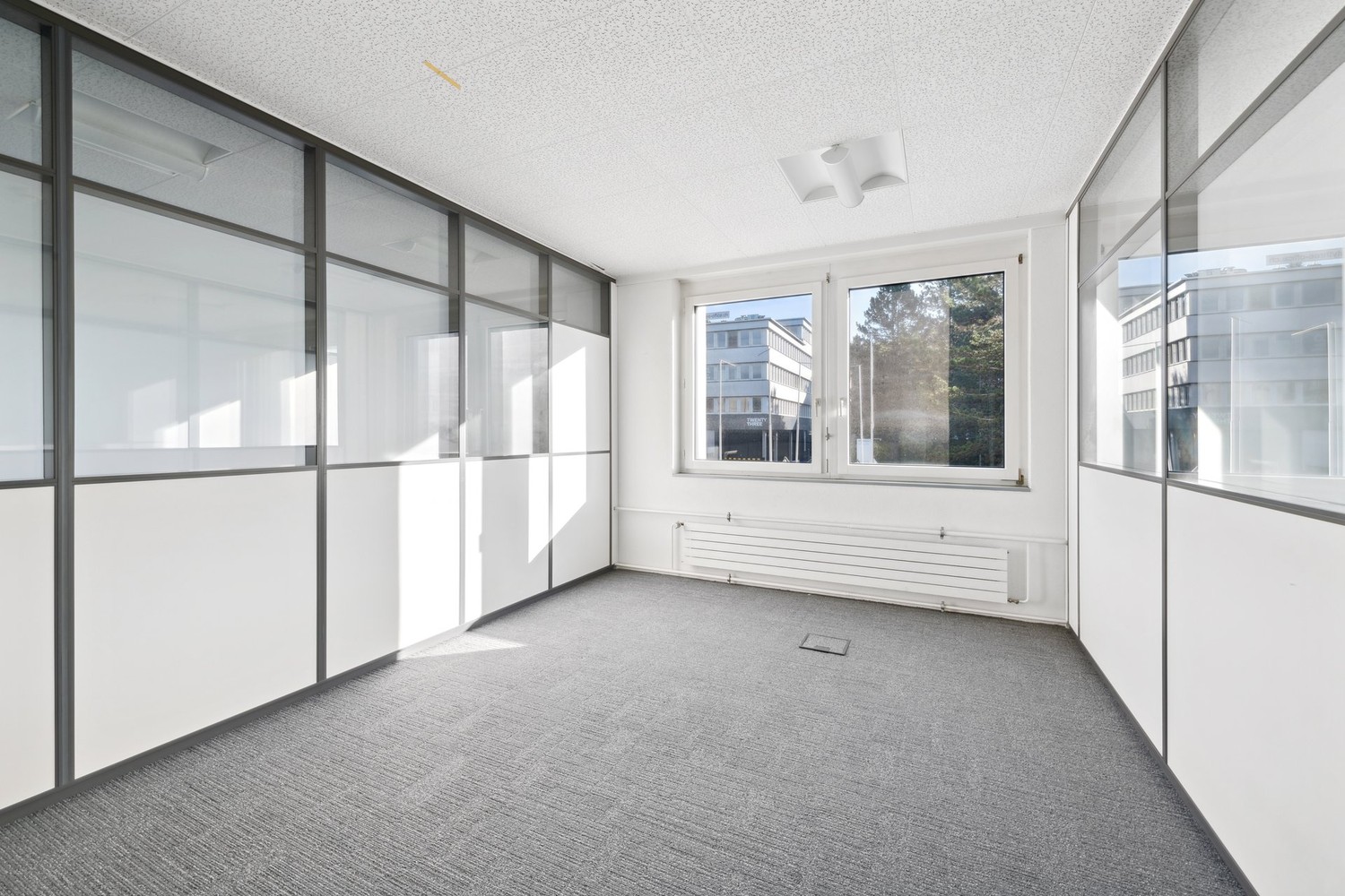 ufficio di 167m², foto 2 di 10