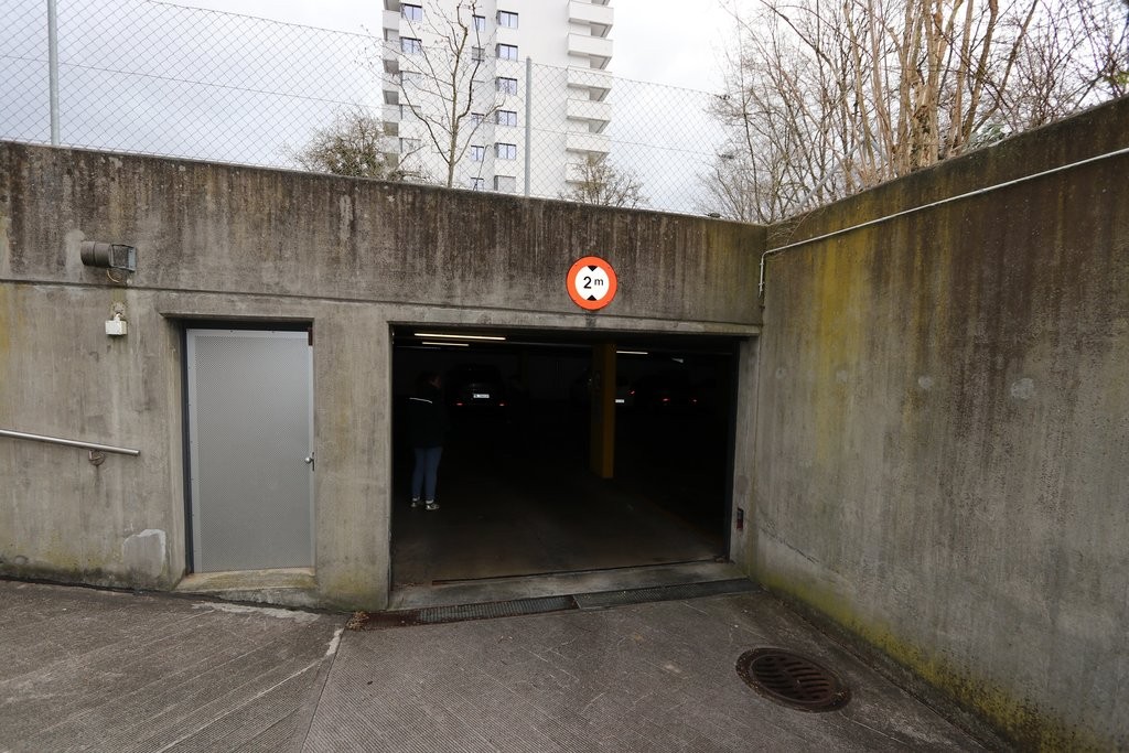 Posto auto interrato di 14m², foto 3 di 6