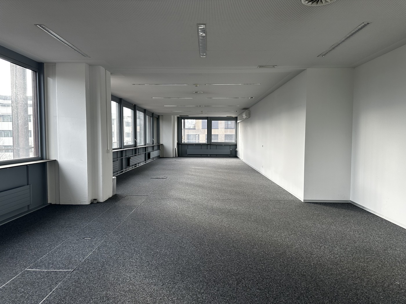 22-809m² ufficio, foto 2 di 4