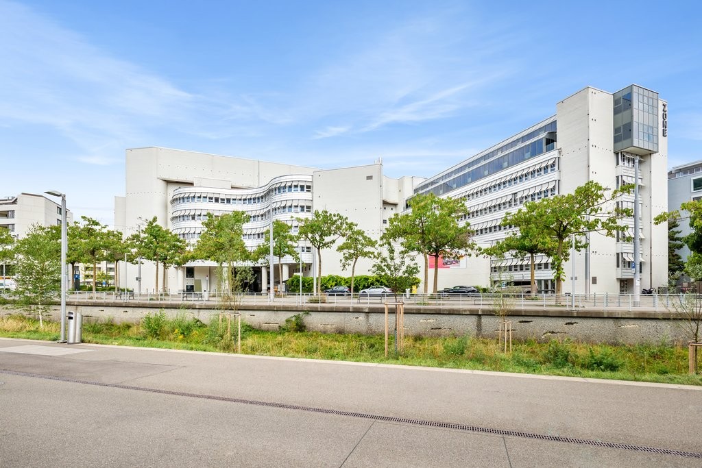 magazzino di 200m²