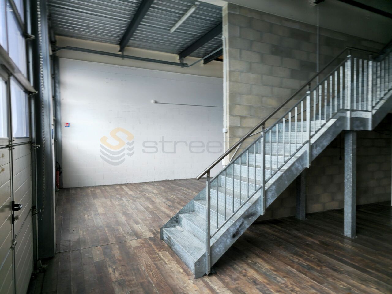 230m² commerciale