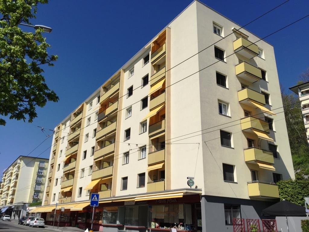 360m² negozio, foto 1 di 5
