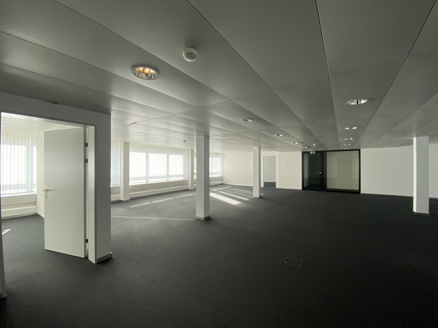476m² ufficio